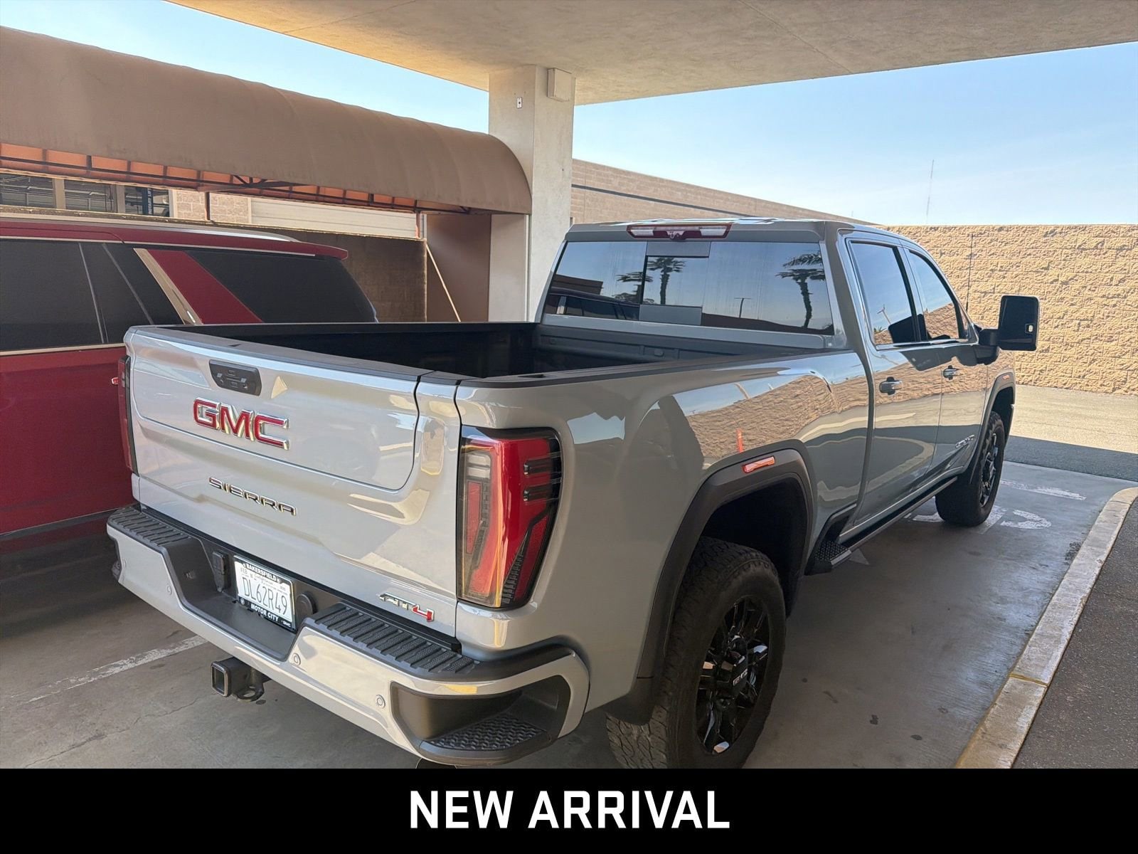 2025 GMC Sierra 2500 HD AT4 photo 4