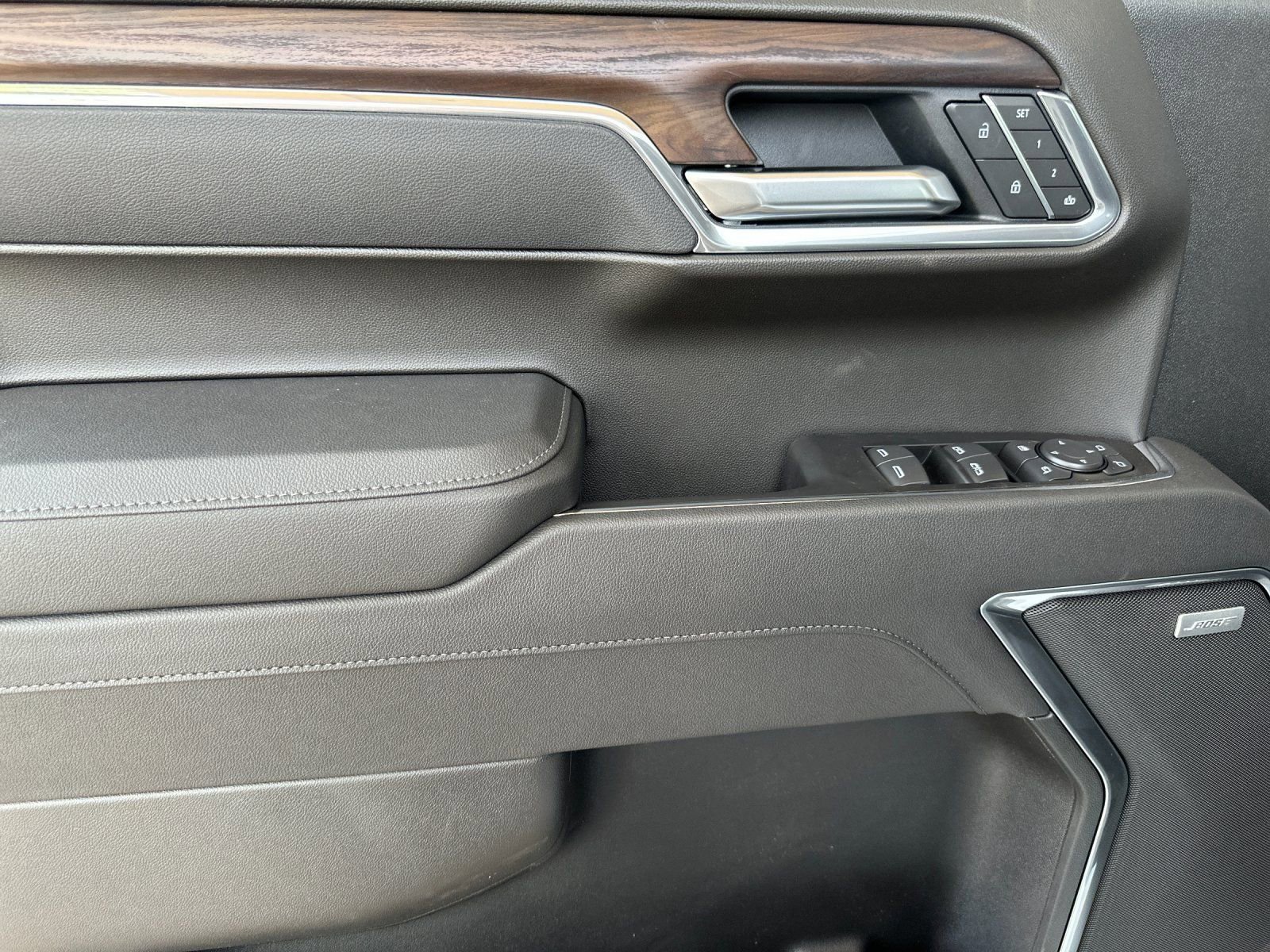 2026 GMC Sierra 1500 SLT - Photo 10