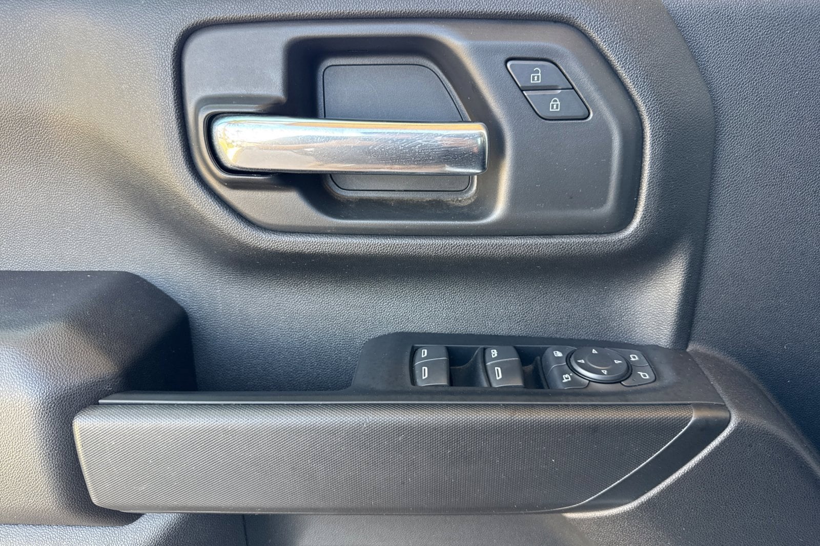 2024 Chevrolet Silverado 2500HD Custom - Photo 11