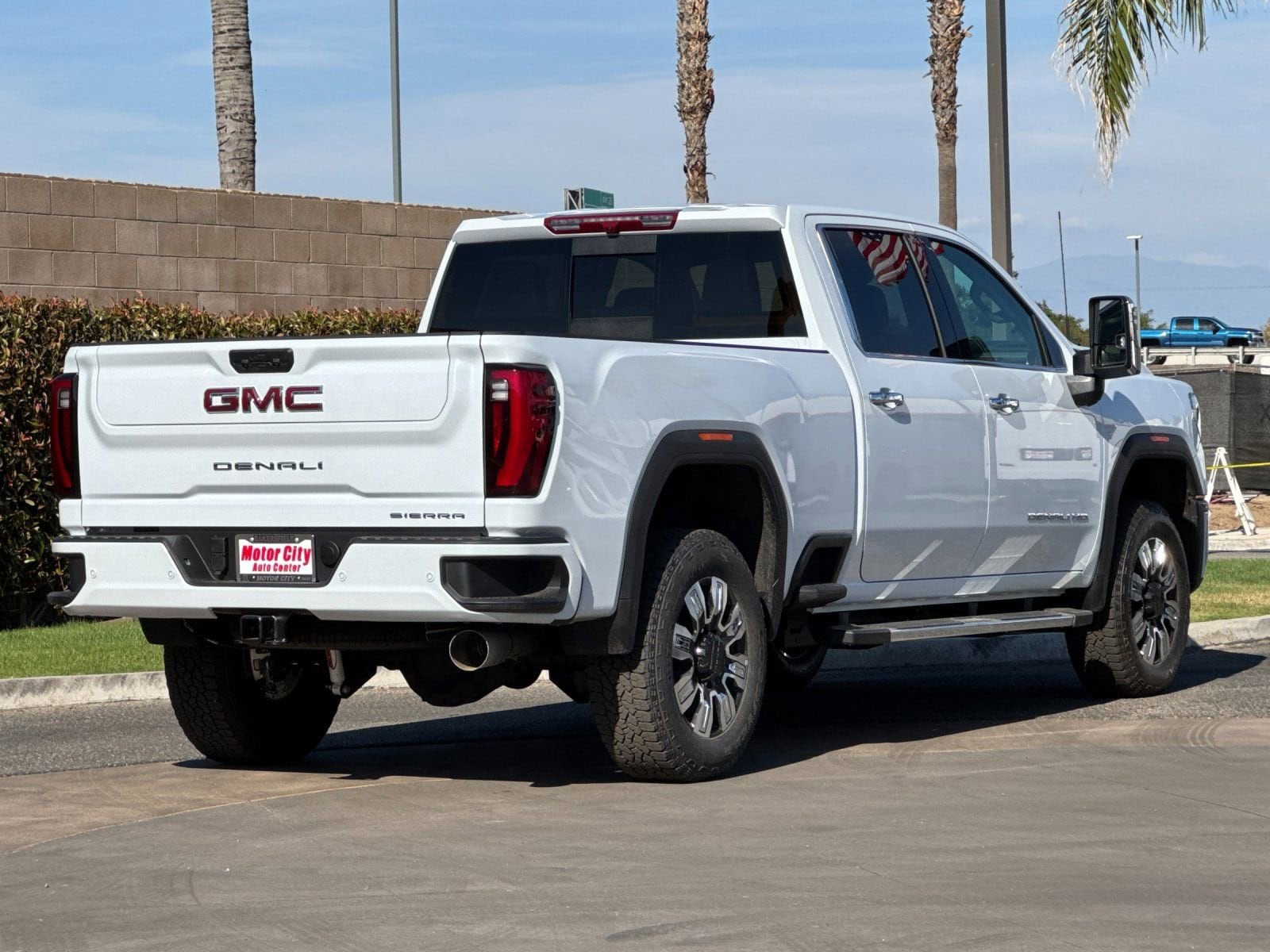2026 GMC Sierra 2500 HD Denali photo 2