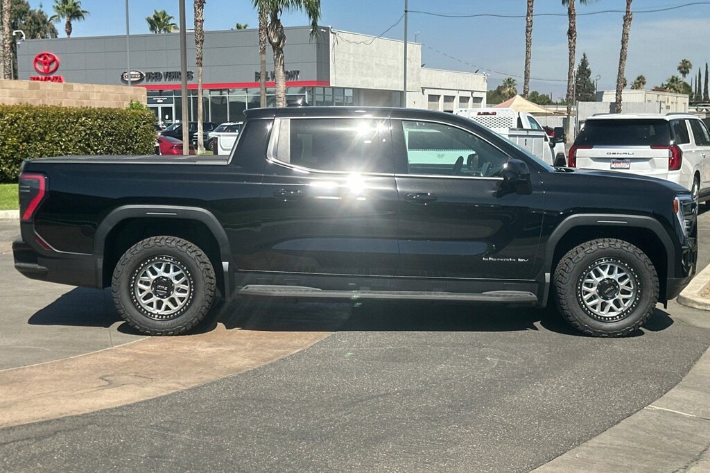 Used 2026 GMC Sierra EV Elevation Standard Range Truck Crew Cab