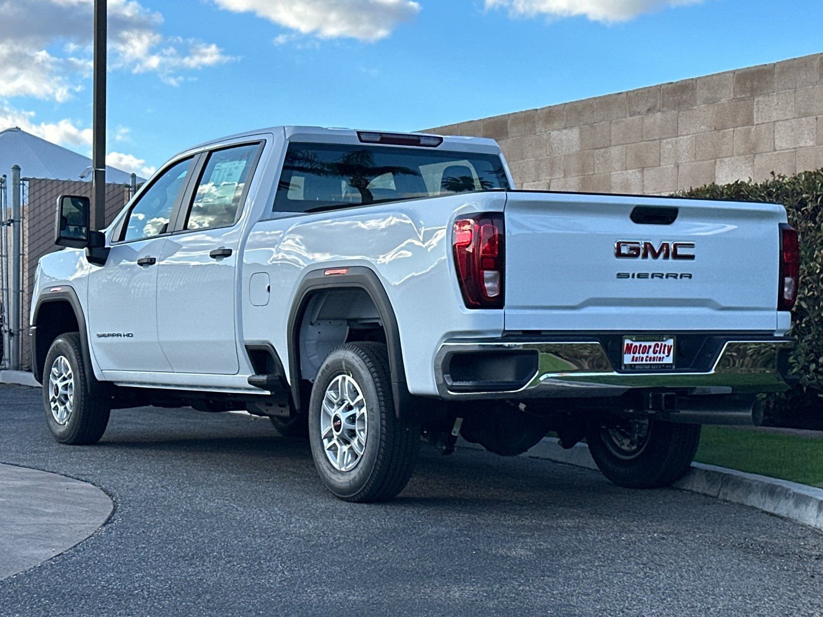 2026 GMC Sierra 2500 HD Pro photo 4