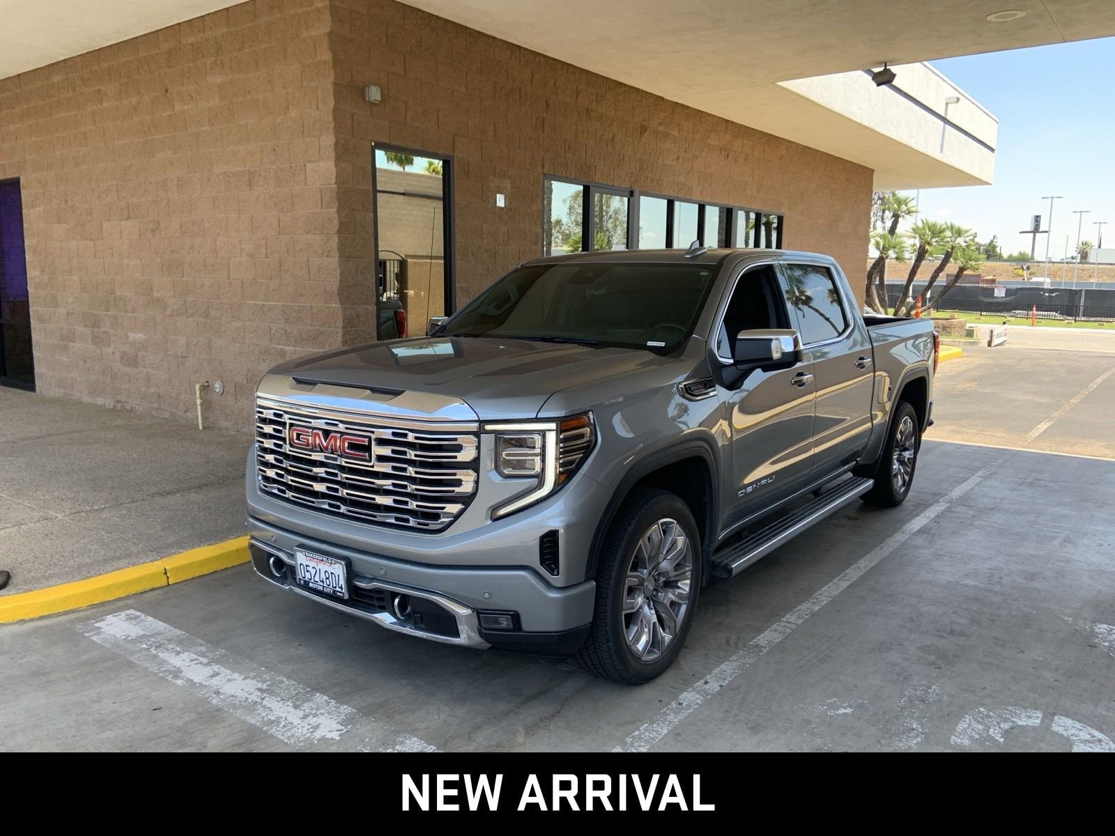 2025 GMC Sierra 4WD Crew Cab Short Box Denali's photo