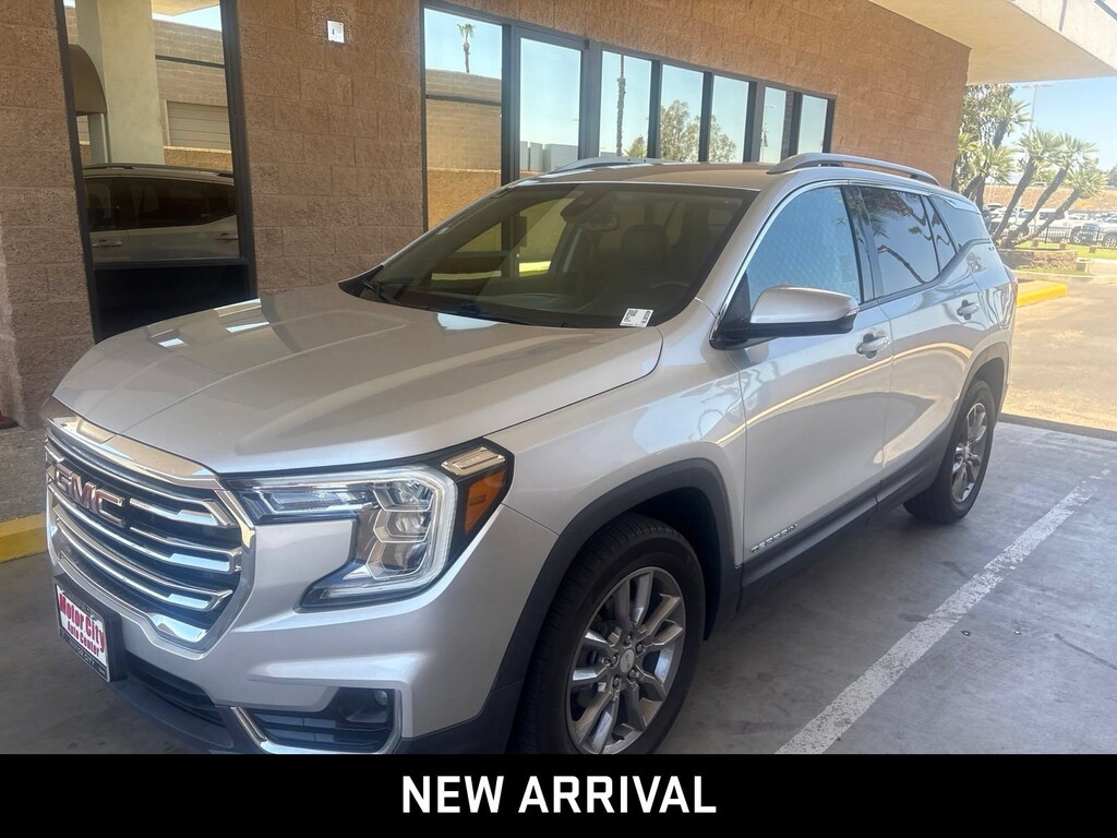 Used 2022 GMC Terrain SLT SUV