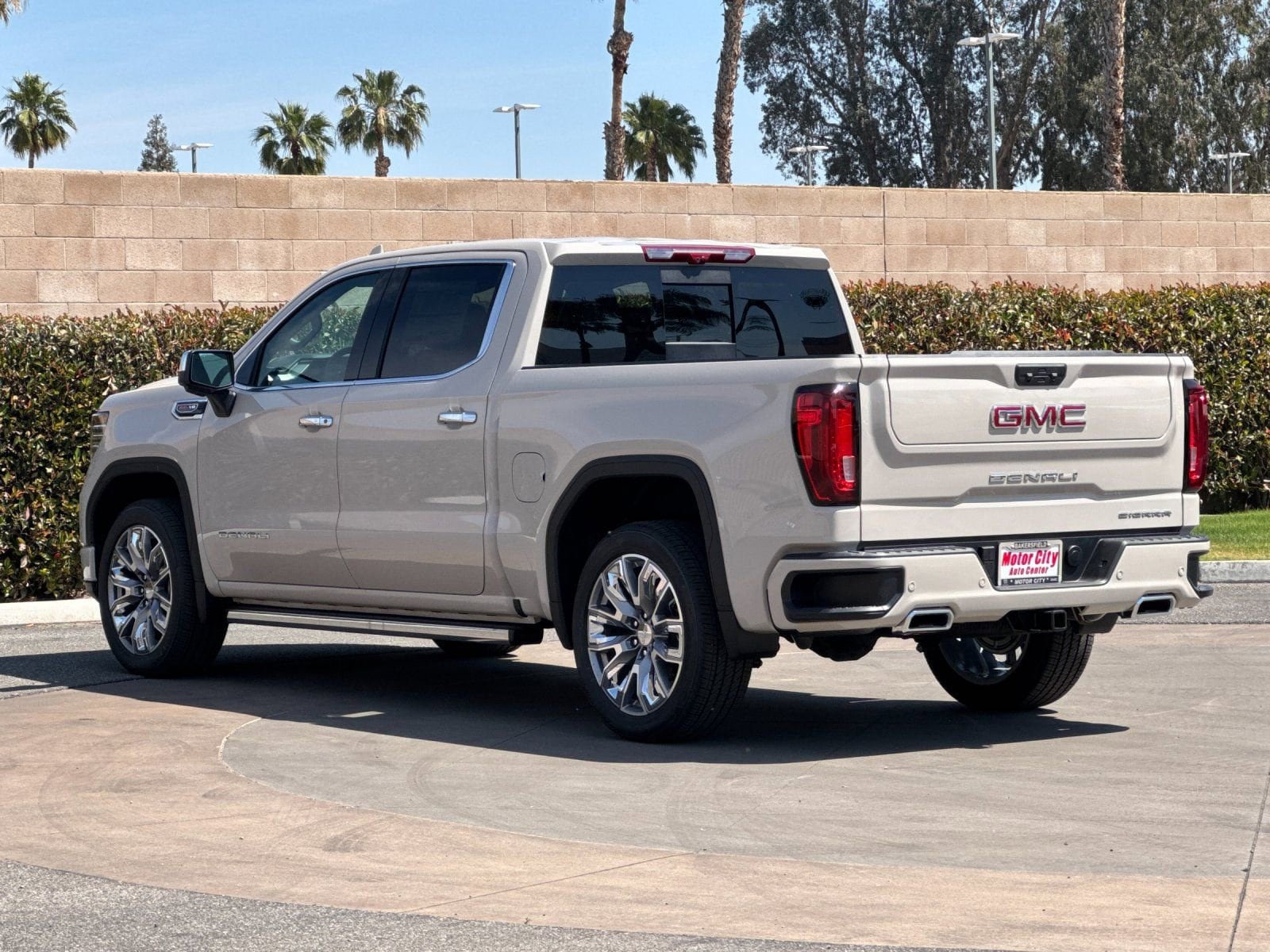 2026 GMC Sierra 1500 Denali photo 4