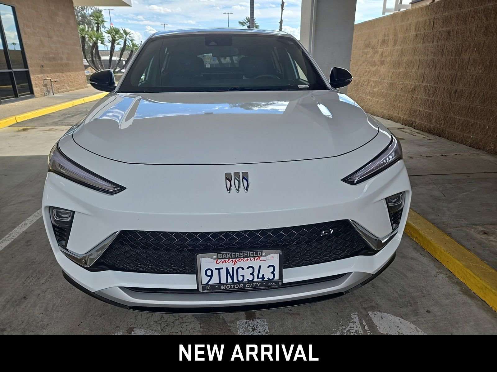 2025 Buick Envista Sport Touring photo 2