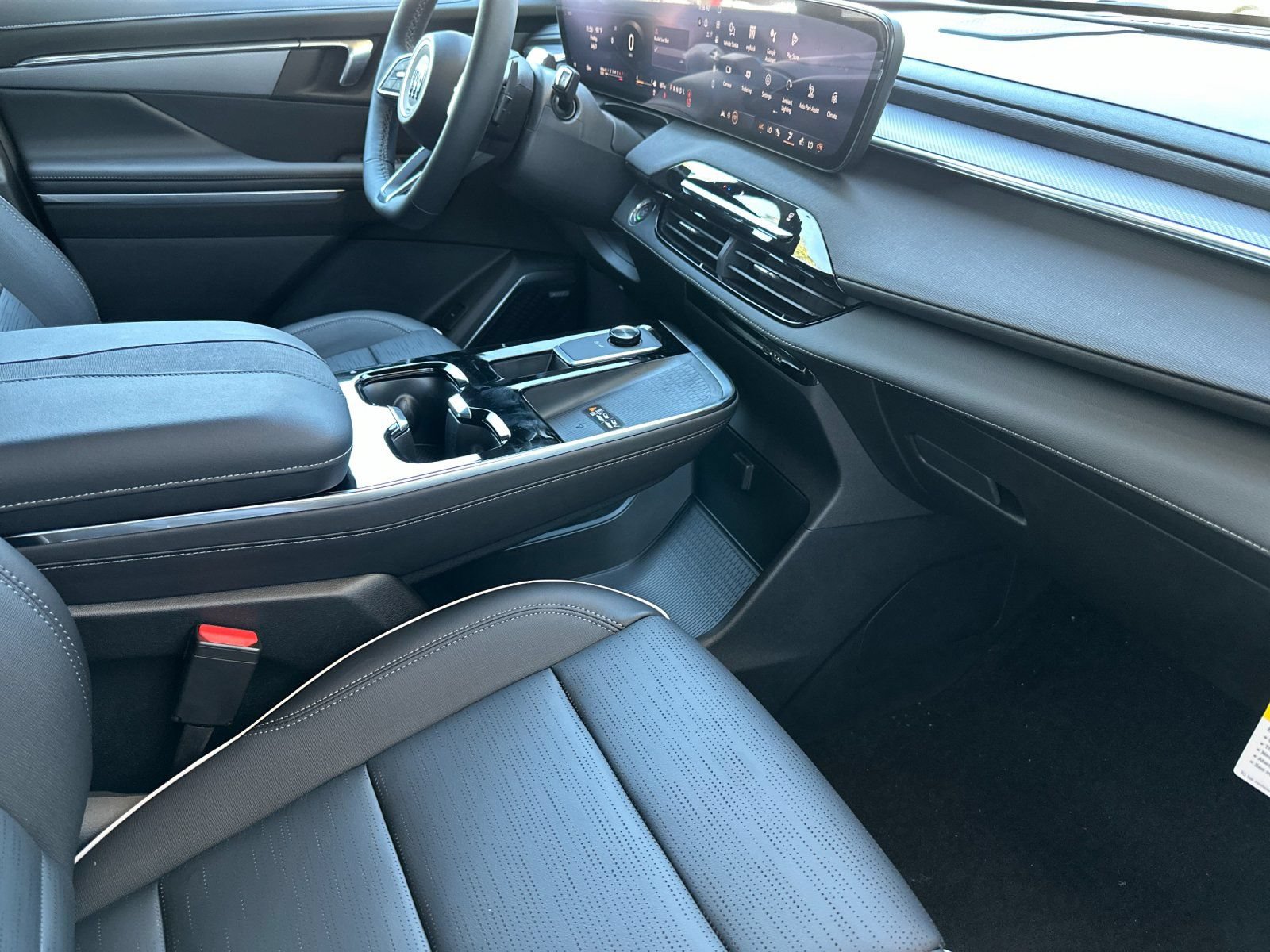 2026 Buick Enclave Sport Touring - Photo 16