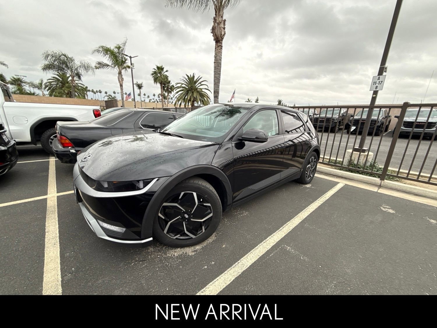 2024 Hyundai IONIQ 5 SEL photo 2