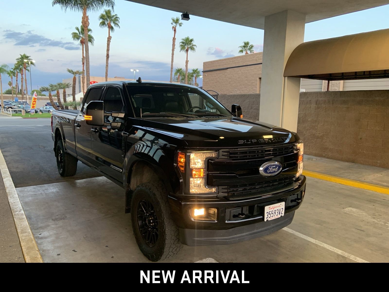 2019 Ford F-350 Lariat photo 2