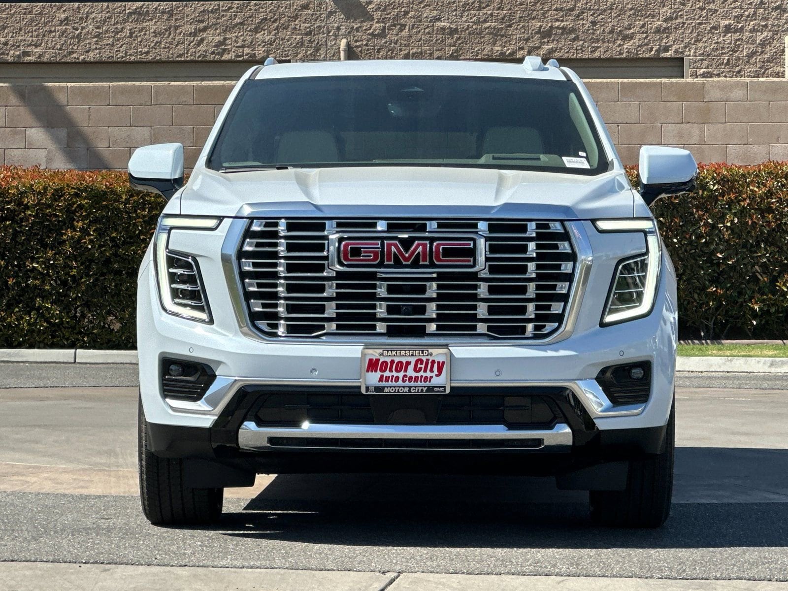 2026 GMC Yukon XL Denali - Photo 8