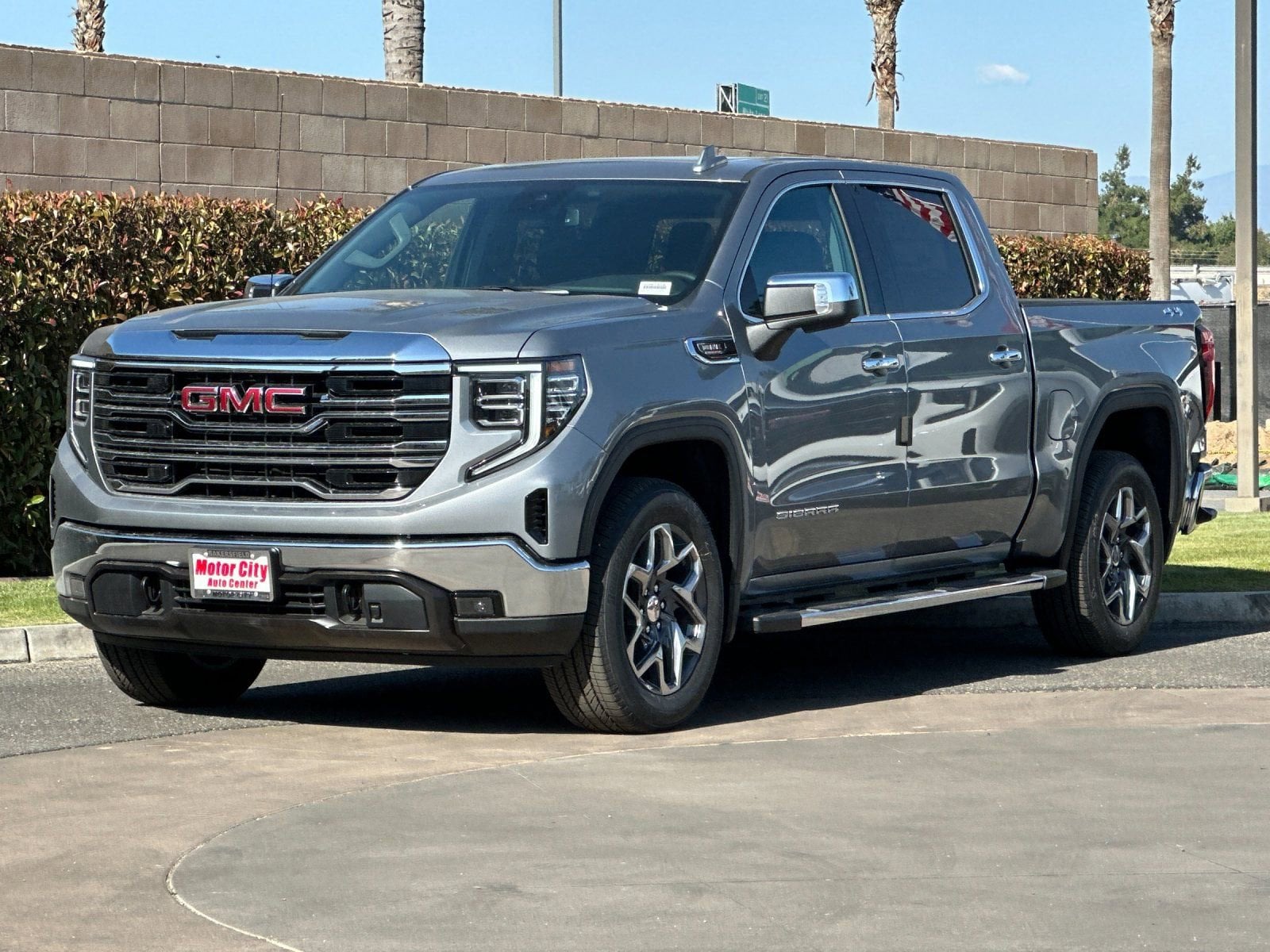 2026 GMC Sierra 1500 SLT - Photo 7