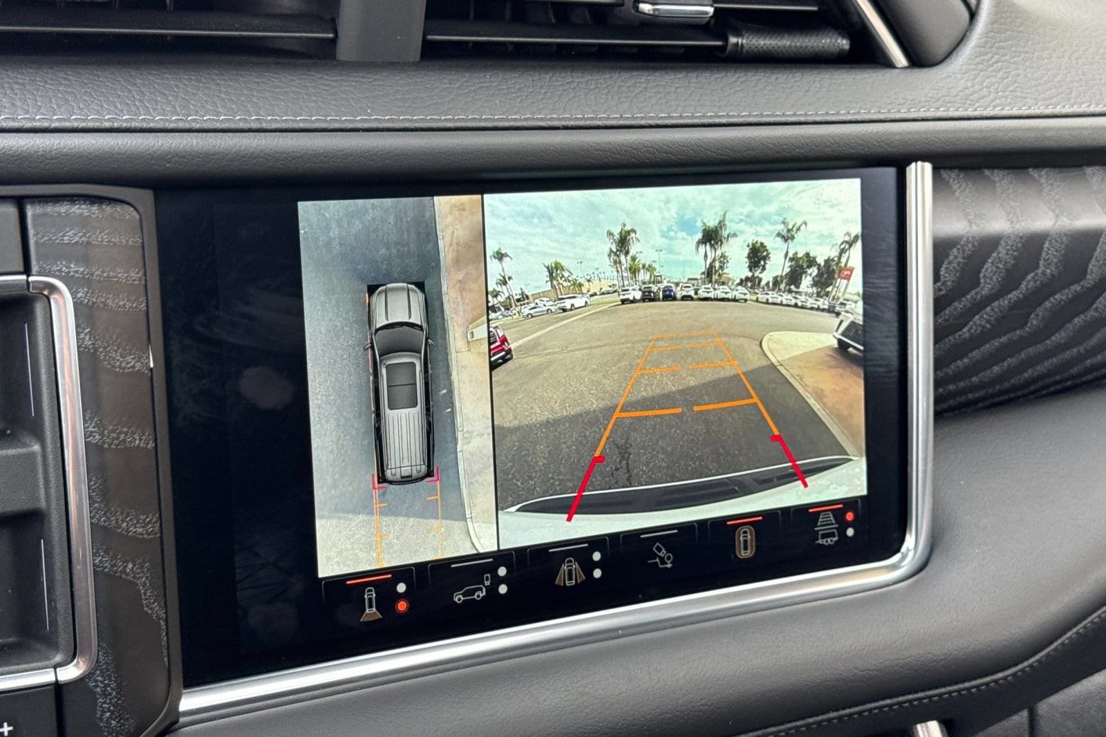 2024 GMC Yukon XL Denali - Photo 22
