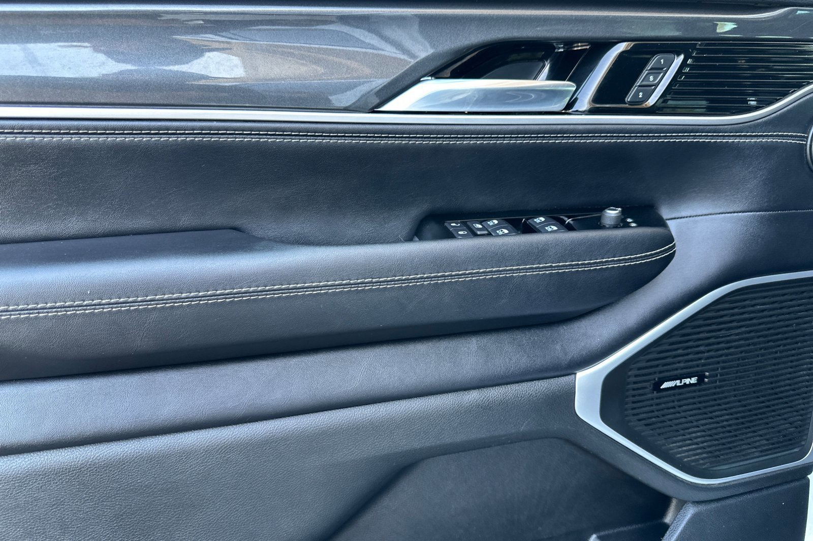 2022 Jeep Wagoneer Series I - Photo 11