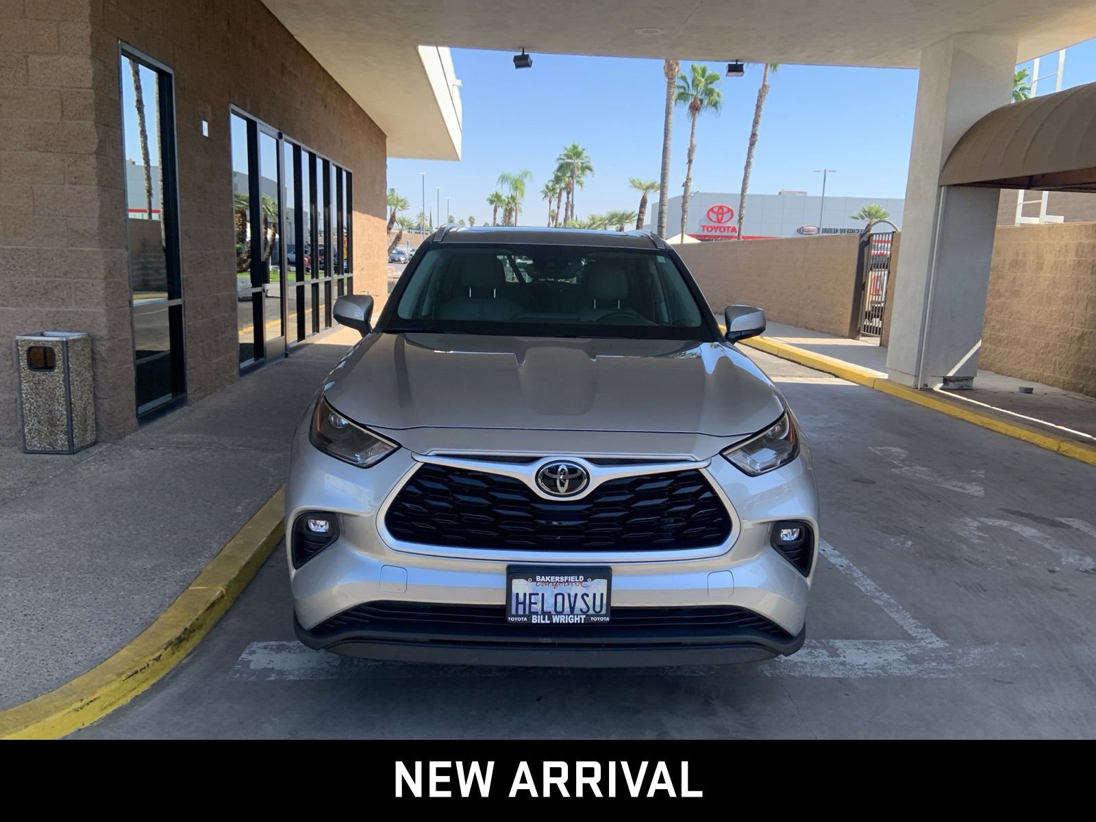 2022 Toyota Highlander XLE photo 2