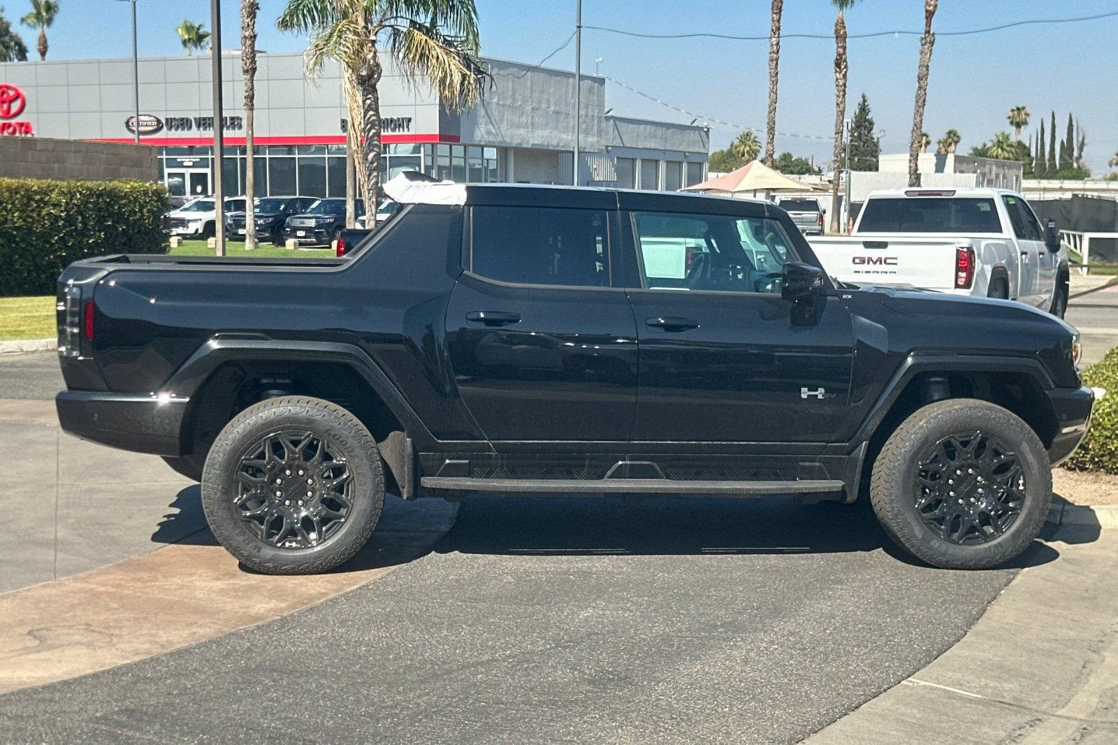 2025 Gmc Hummer EV Pickup photo 3