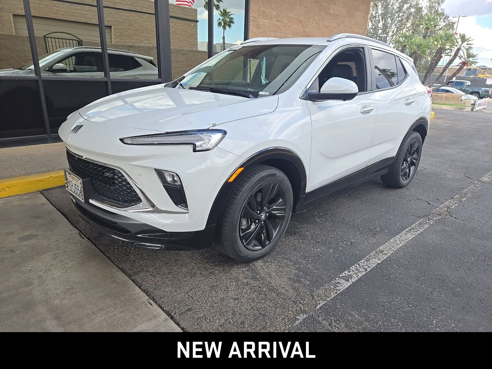 2024 Buick Encore GX Sport Touring photo 2