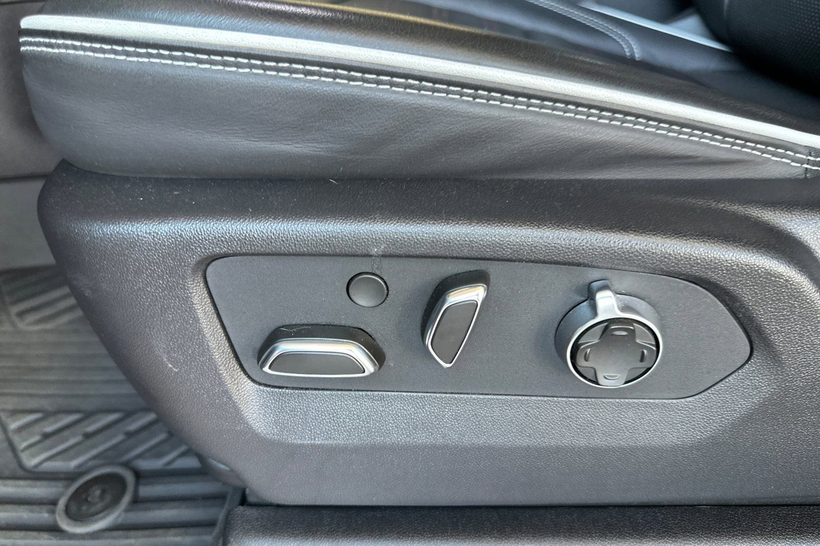 2024 GMC Sierra 1500 AT4X - Photo 12