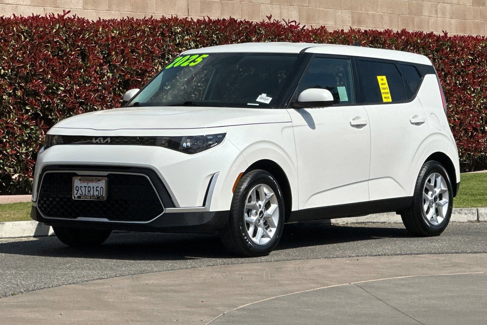 2025 Kia Soul LX photo 3
