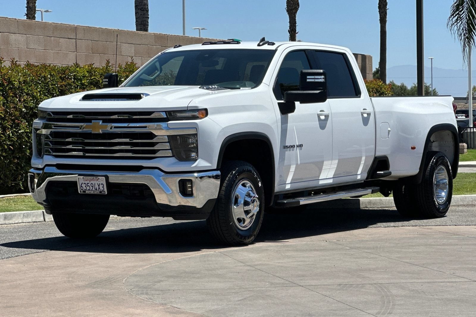 2024 Chevrolet Silverado 3500HD LT - Photo 8