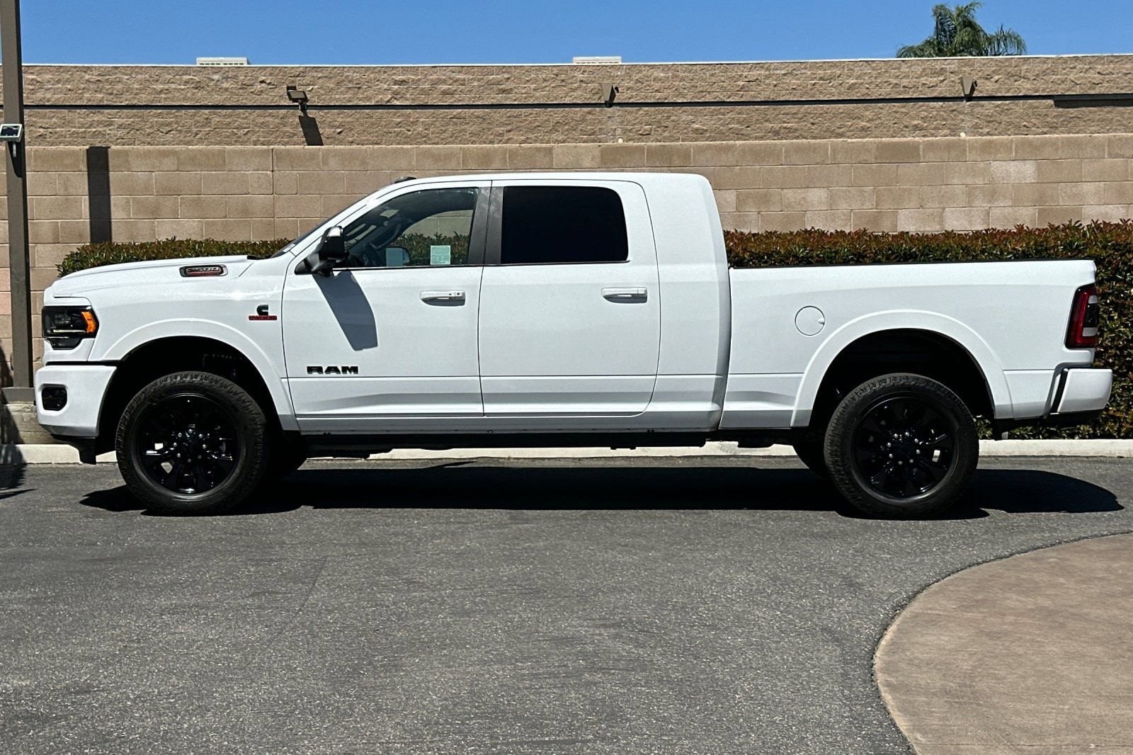 2022 Ram 2500 Limited photo 6