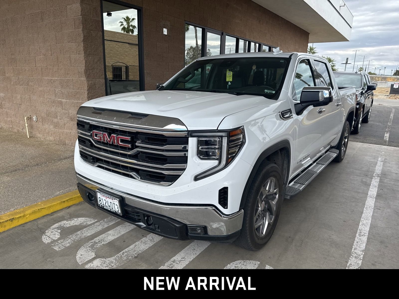 2023 GMC Sierra 2WD Crew Cab Short Box SLT's photo
