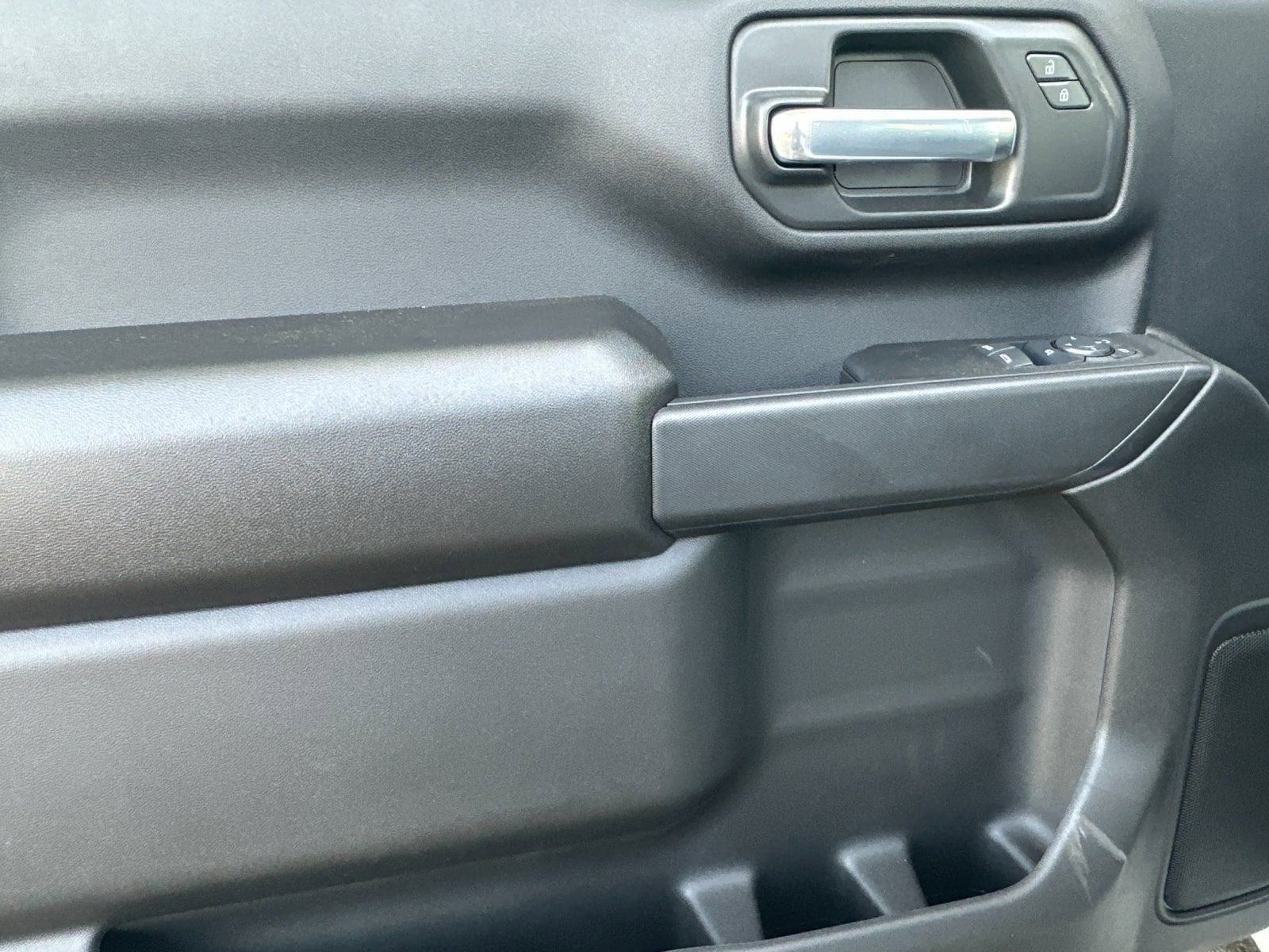 2025 GMC Sierra 2500HD Pro - Photo 11