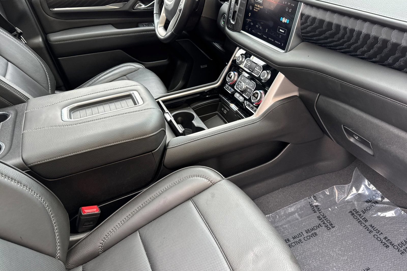 2024 GMC Yukon XL Denali - Photo 19