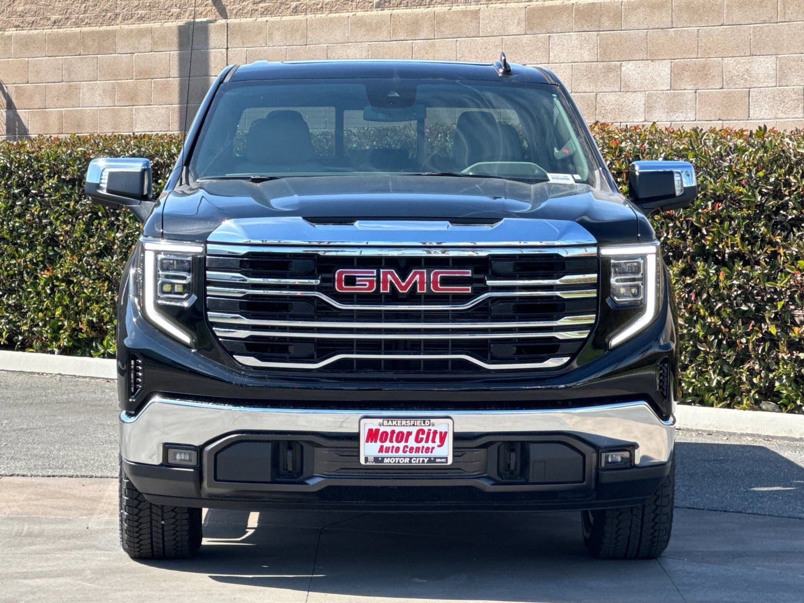 2026 GMC Sierra 1500 SLT photo 3