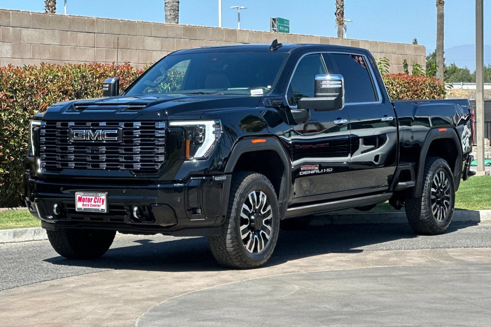 2025 GMC Sierra 2500HD Denali Ultimate - Photo 8