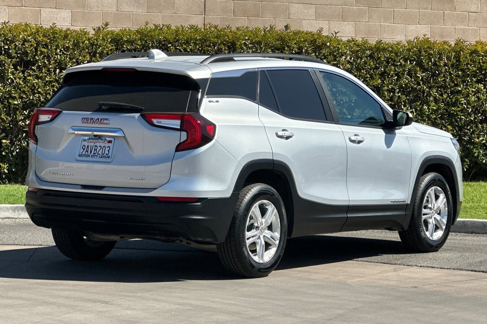 2022 Gmc Terrain SLE photo 3