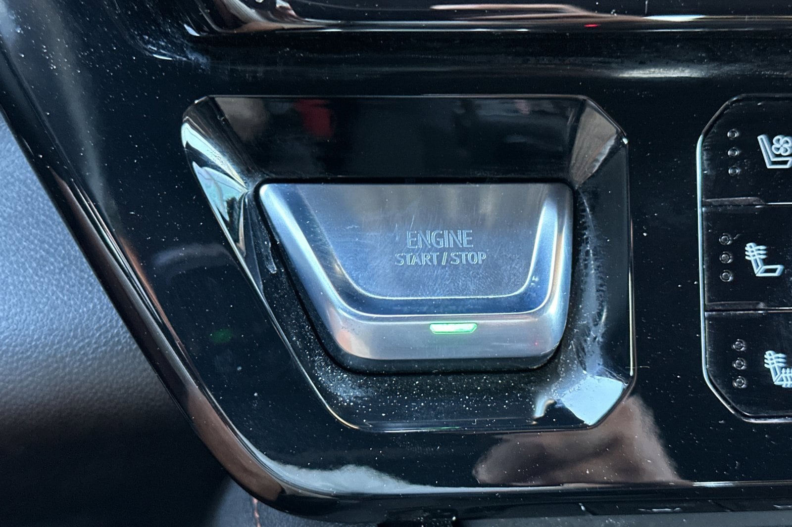 2025 GMC Sierra 1500 AT4 - Photo 22