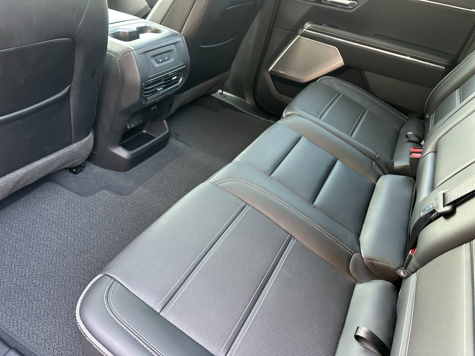 2025 GMC Sierra EV Denali - Photo 11