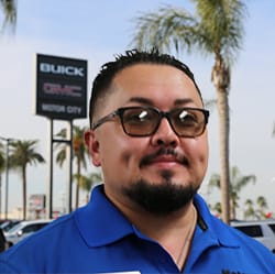 Staff member ROGER SILVA from 43cf99ba4b41