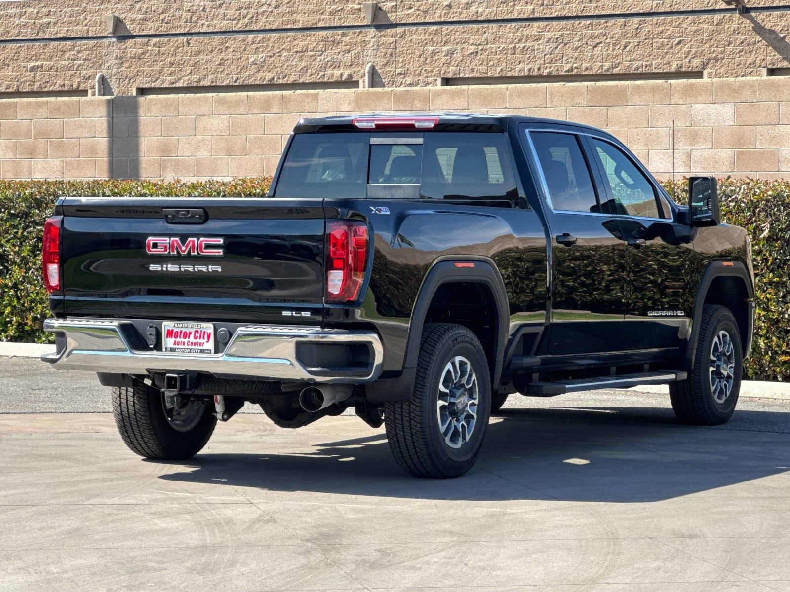 2026 GMC Sierra 2500 HD SLE photo 2