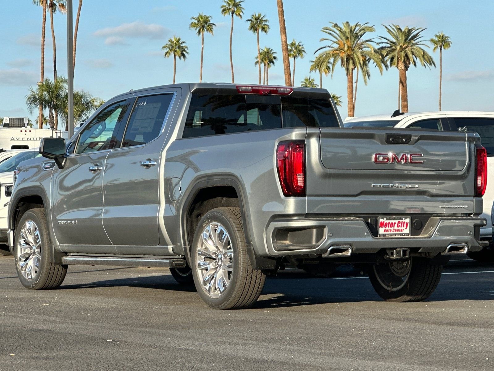 2026 GMC Sierra 1500 Denali photo 4