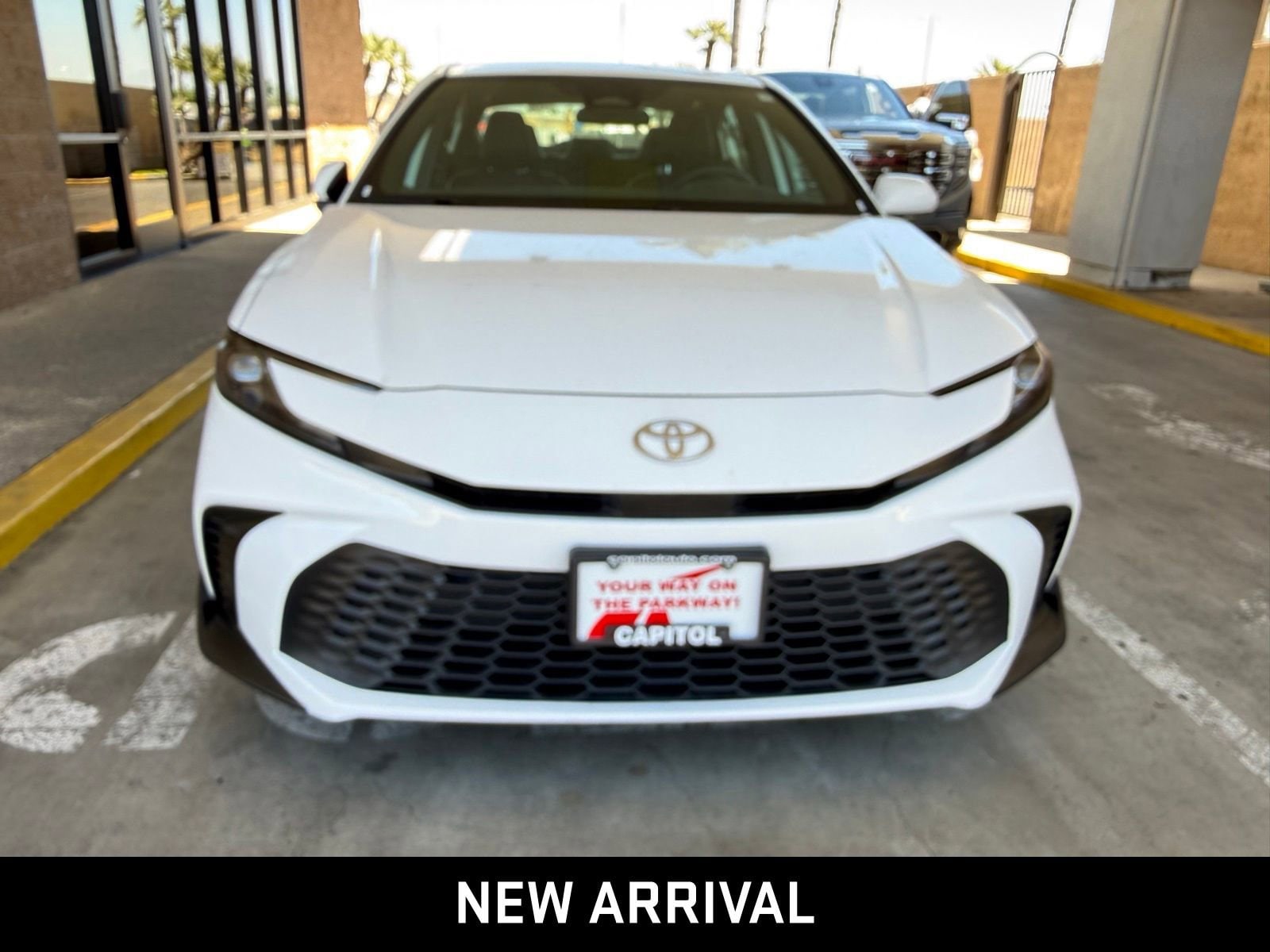 2025 Toyota Camry LE photo 6