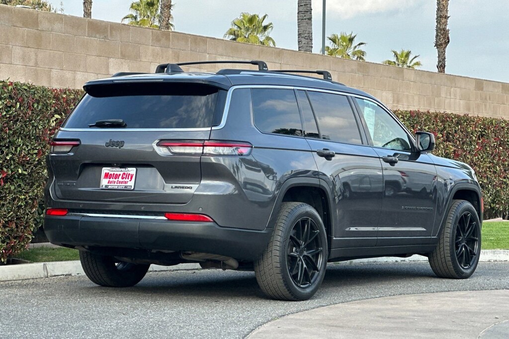 Used 2022 Jeep Grand Cherokee L Laredo SUV