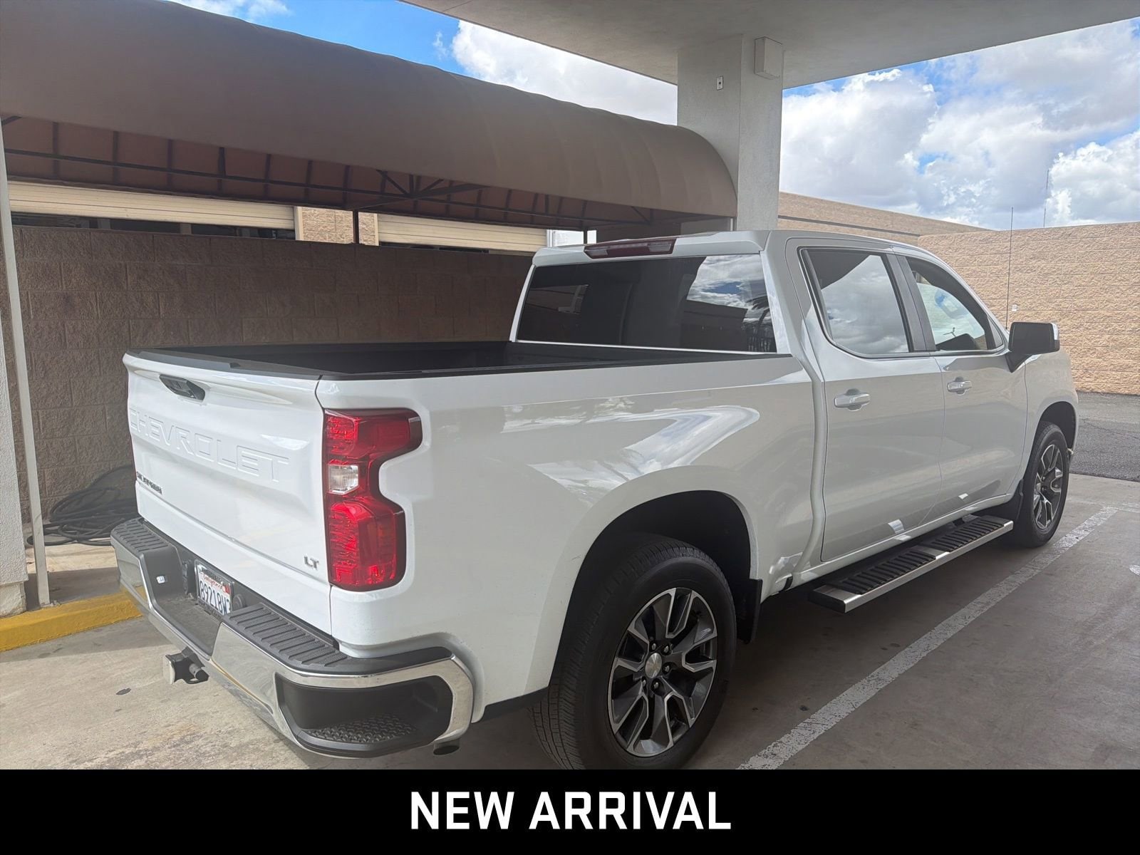 2023 Chevrolet Silverado 1500 LT photo 4