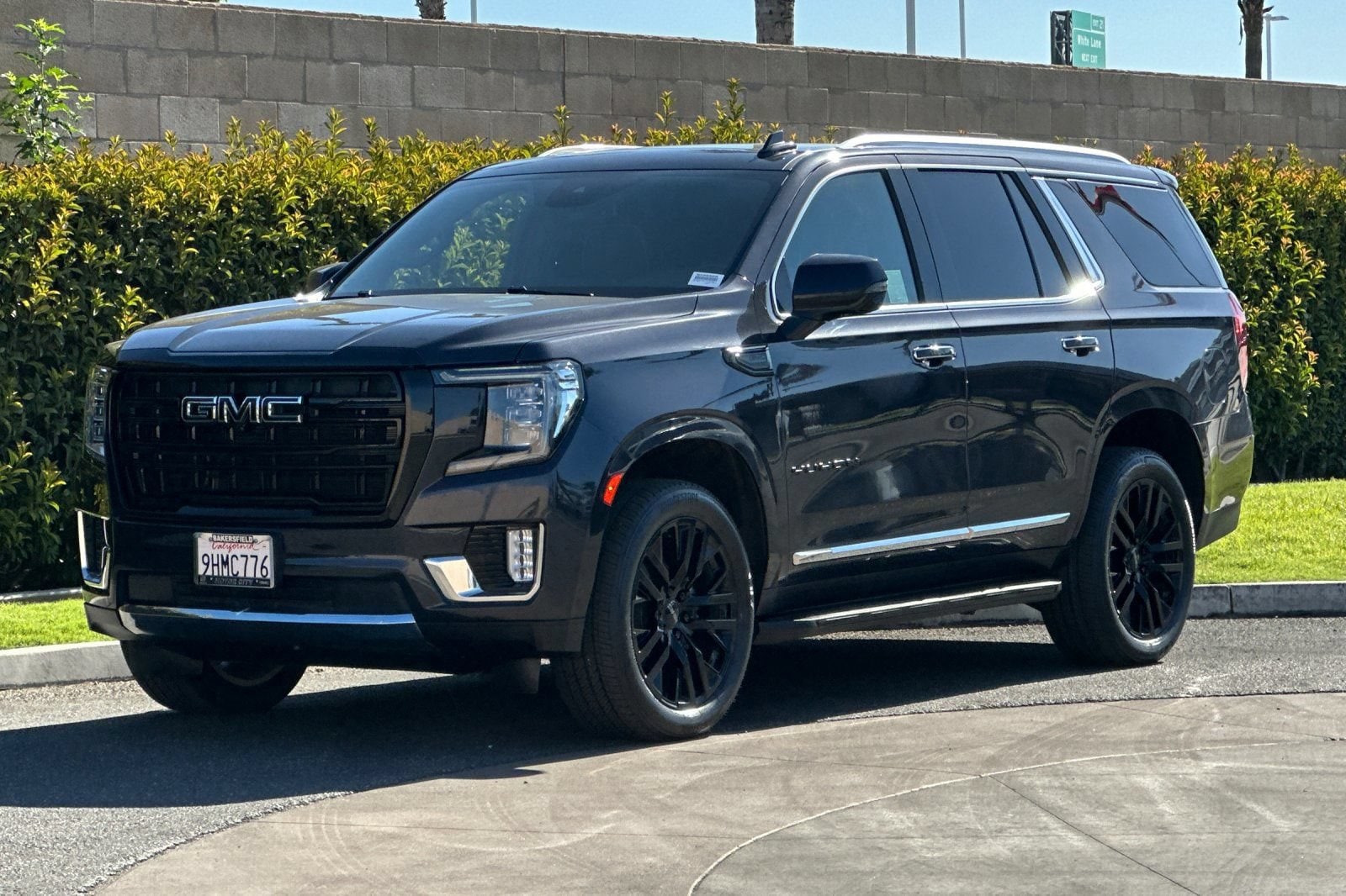 2023 GMC Yukon SLT - Photo 8