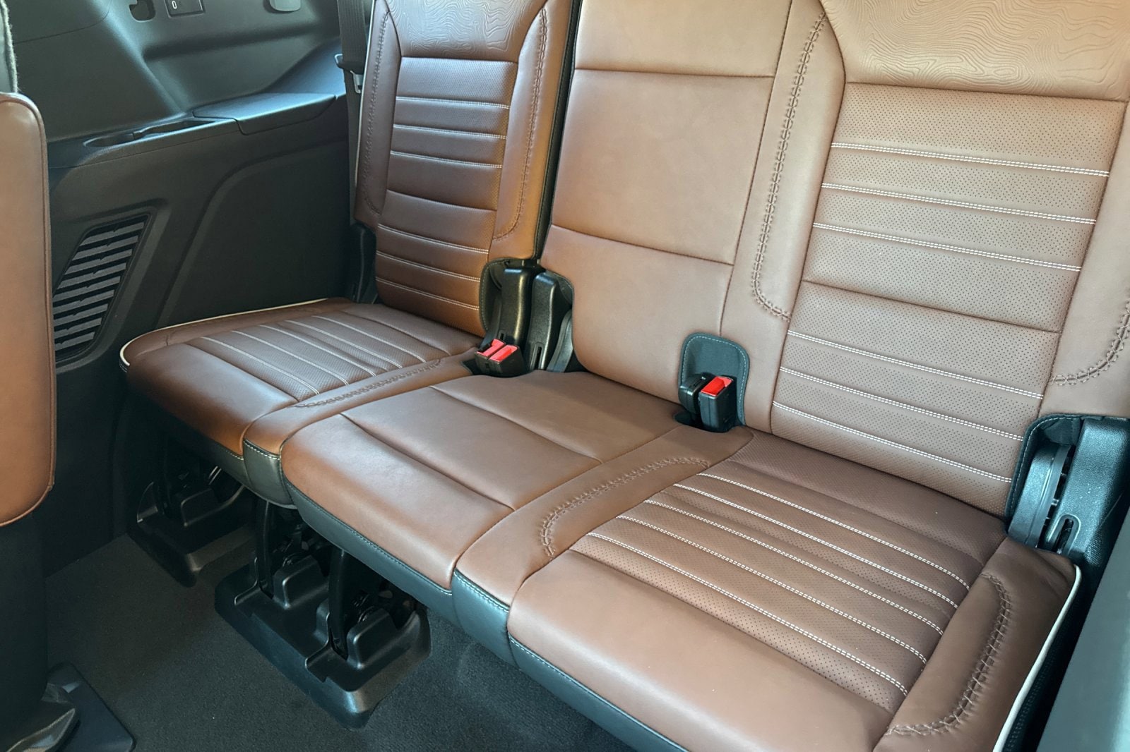 2023 GMC Yukon Denali Ultimate - Photo 17