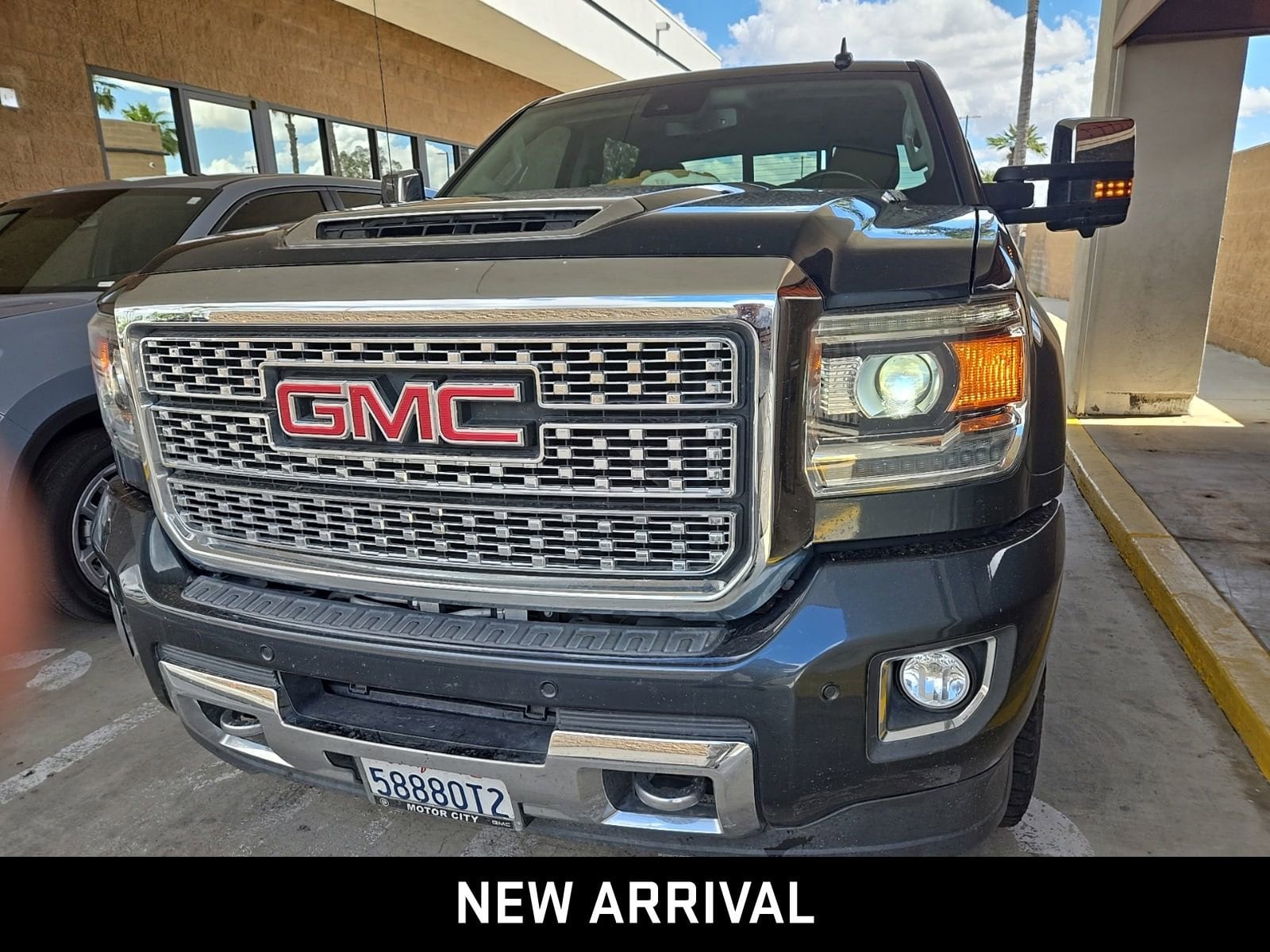 2019 GMC Sierra 2500 HD Denali photo 1