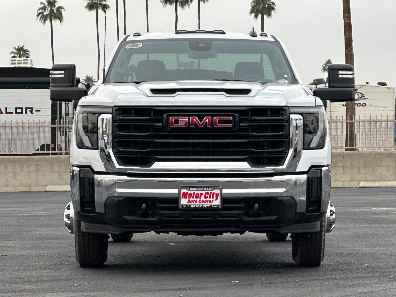 2025 GMC Sierra 3500HD Pro - Photo 9