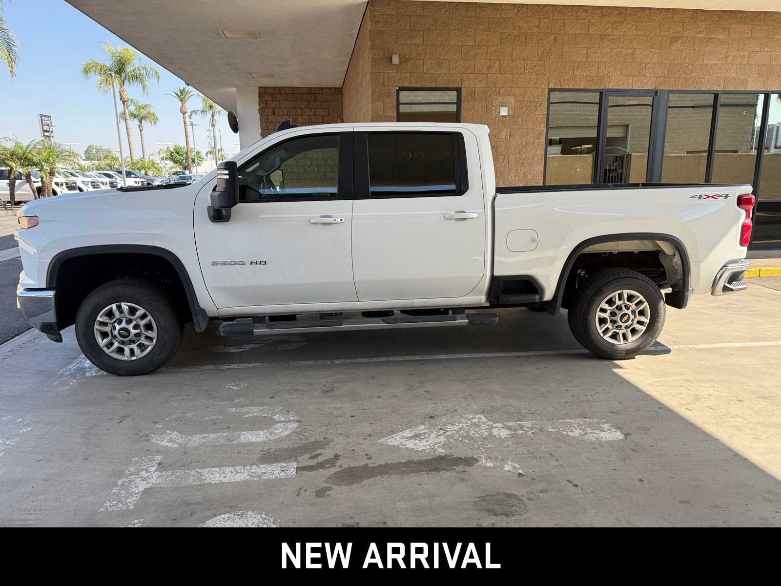 2025 Chevrolet Silverado 2500 HD LT photo 2