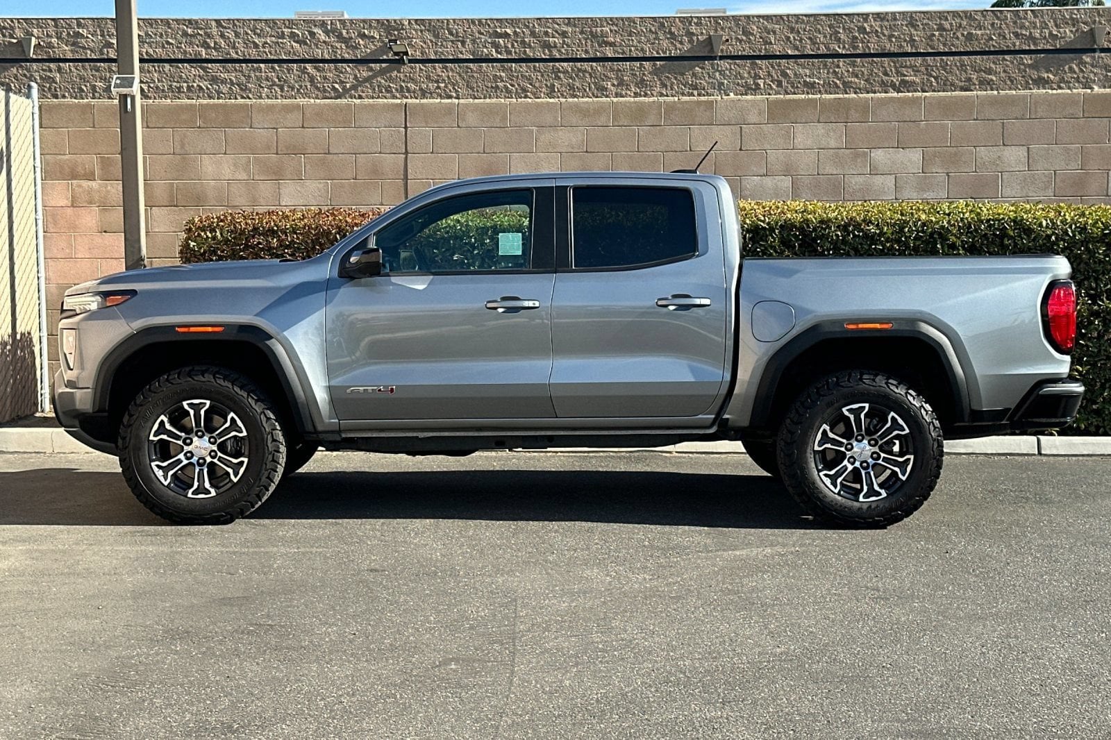 2023 GMC Canyon AT4 - Photo 7