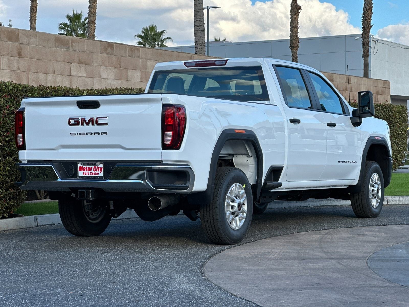 2026 GMC Sierra 2500 HD Pro photo 2