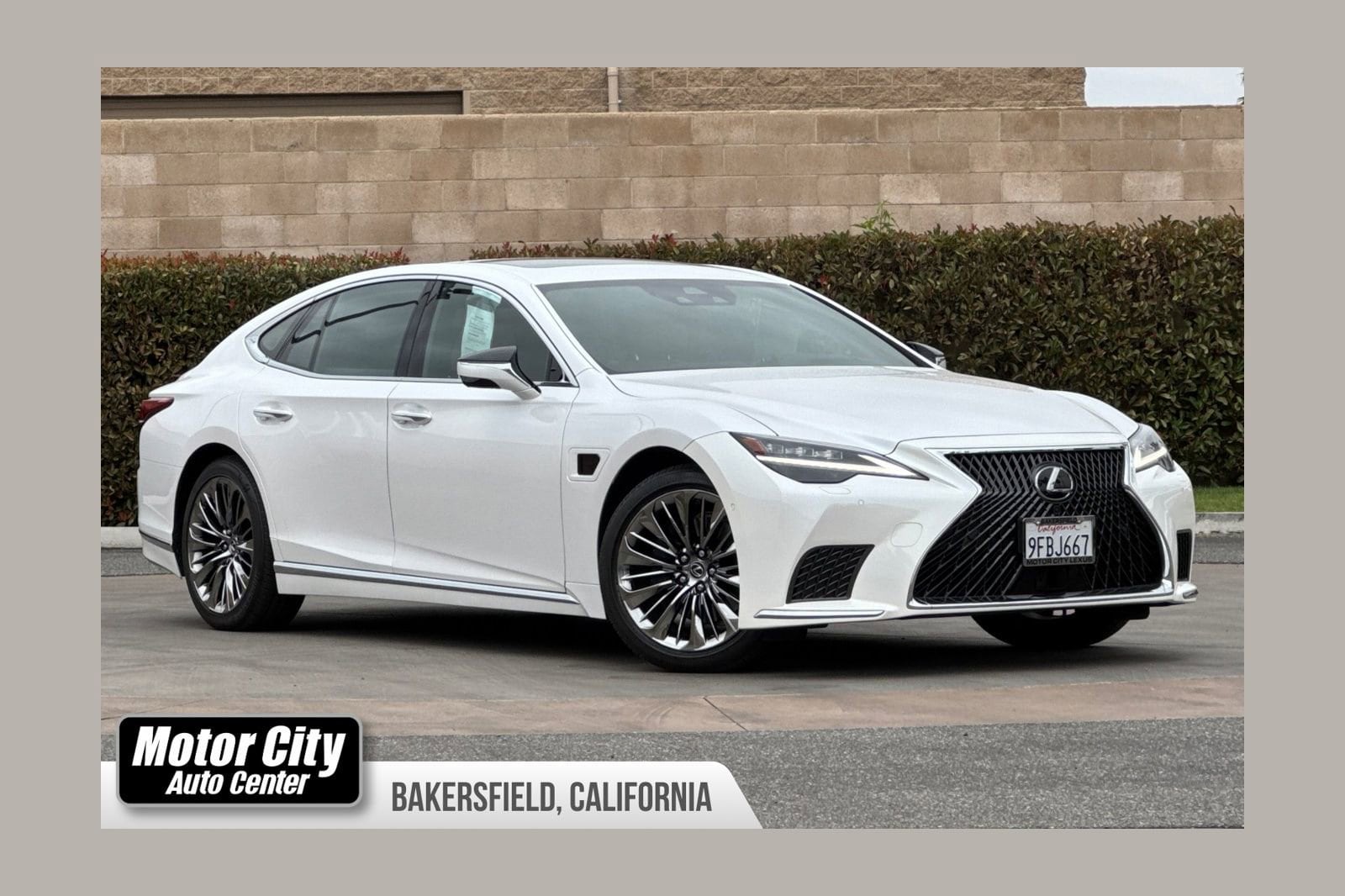2023 Lexus LS 600h L 500h AWD's photo