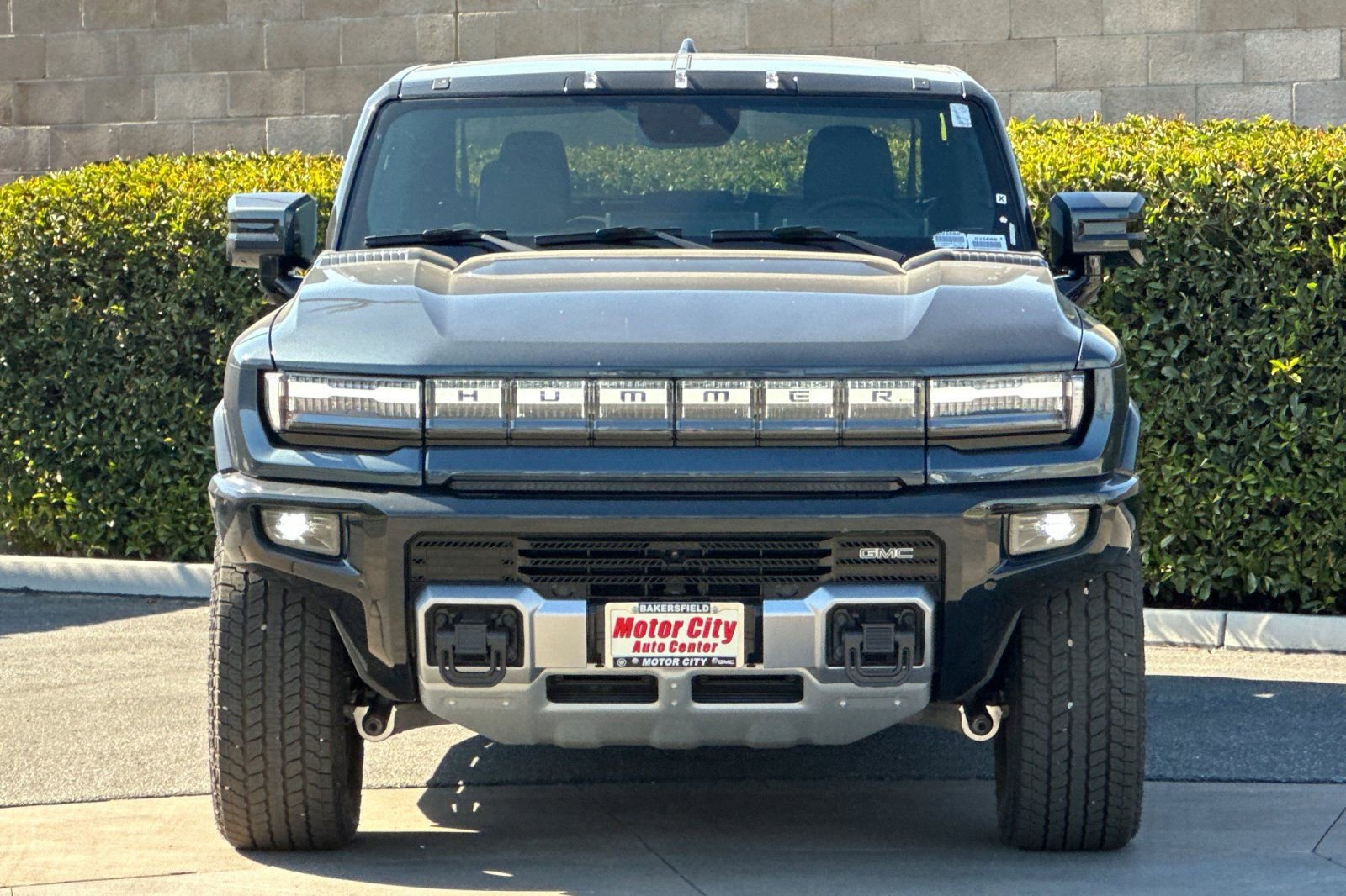 2025 Gmc Hummer EV Pickup photo 2