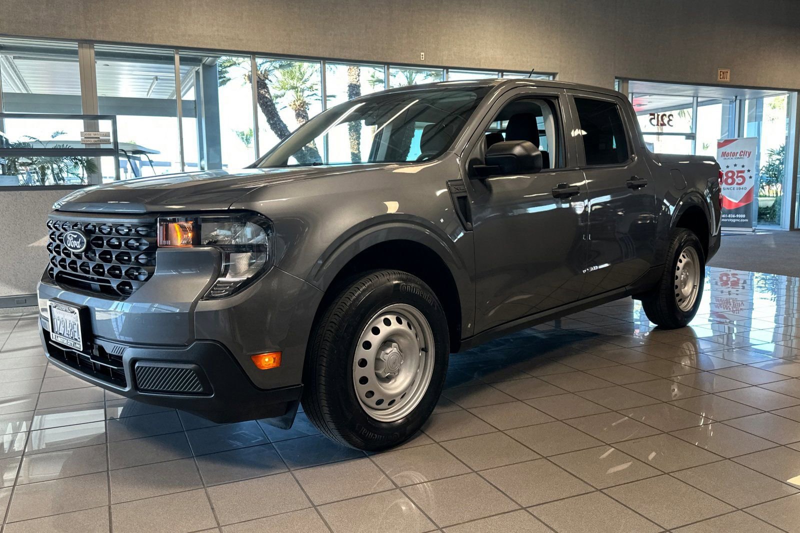 2025 Ford Maverick XL photo 3