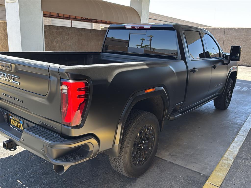 2024 Gmc Sierra 2500 HD Denali Ultimate photo 3