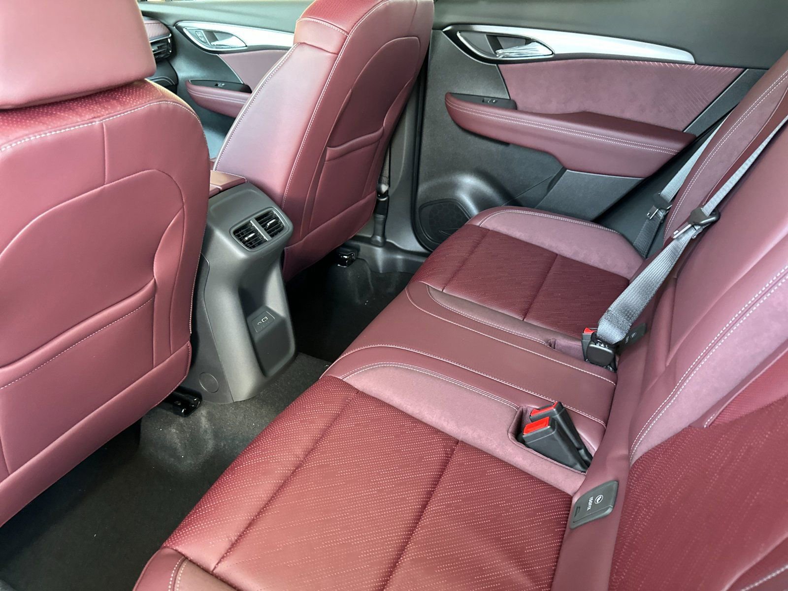 2026 Buick Envision Sport Touring - Photo 11